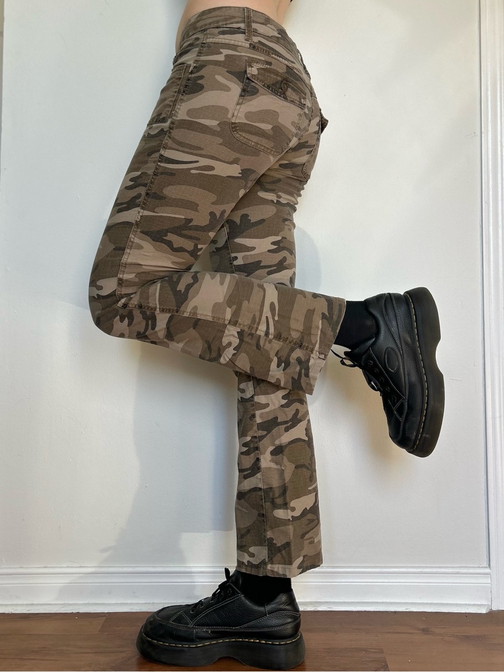 Vintage Y2K Brown Cargo Camo Pants